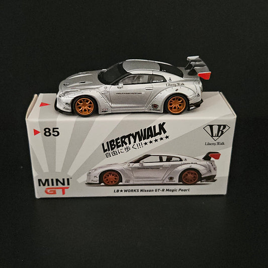 MiniGT Magic Pearl LB Works Nissan GT-R #85