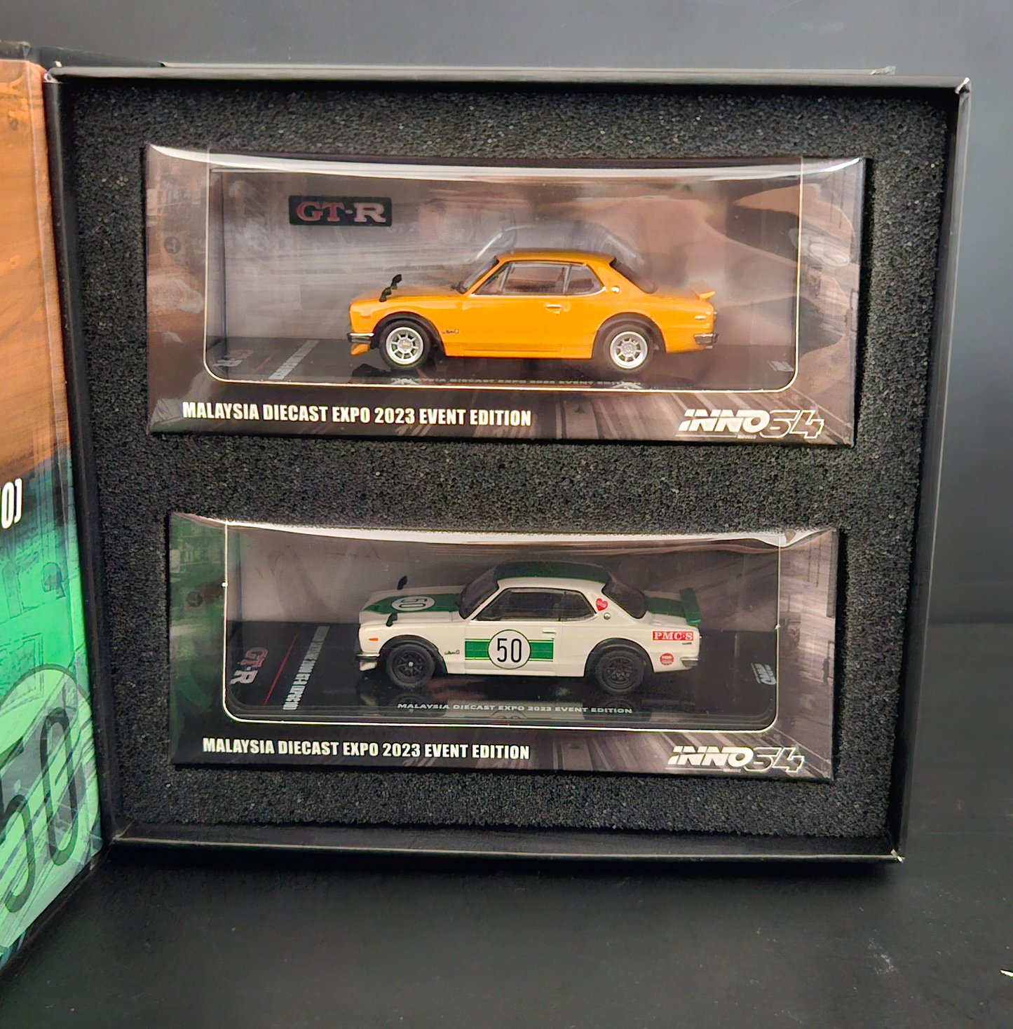 Inno64 Nissan Skyline 2000 GT-R Malaysia Member Exclusive Box Set